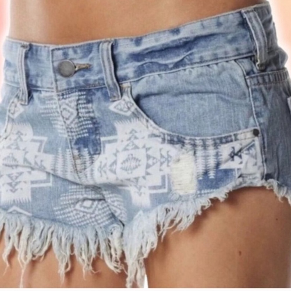 Billabong Laneway Tribal Aztec Cut Off Jean Shorts Size 7 Cotton Denim Festival
